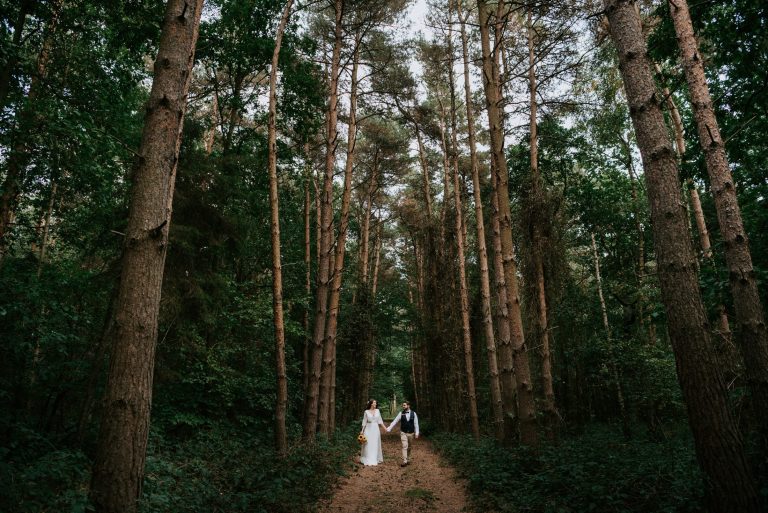 Captains Wood Barn Wedding, Sam & Katie