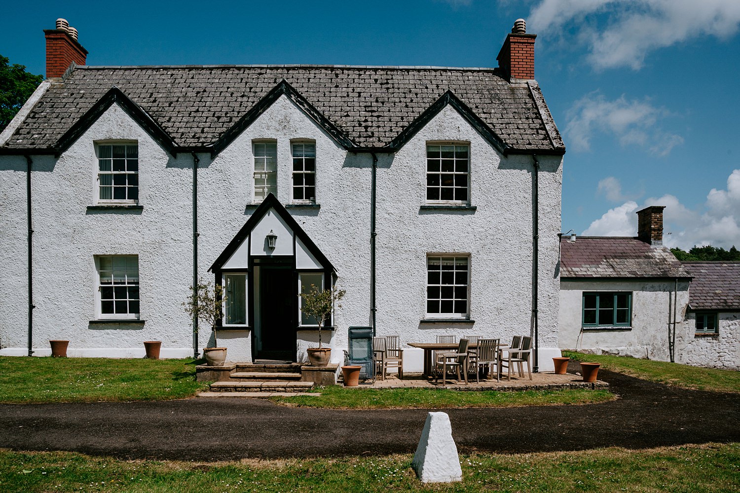 marquee wedding on penrice castle estate 0018