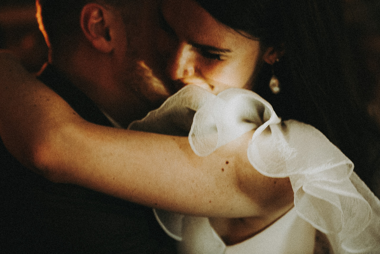 authentic wedding photography 12